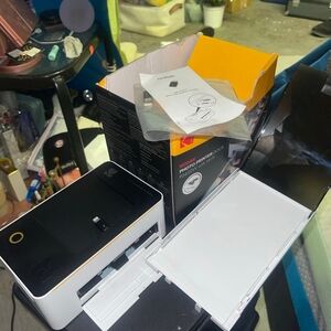 Kodak Photo Printer Dock PD450W - White and Black